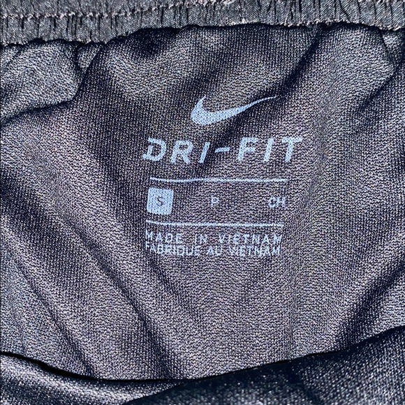 nike dri fit shorts - Picture 3 of 3